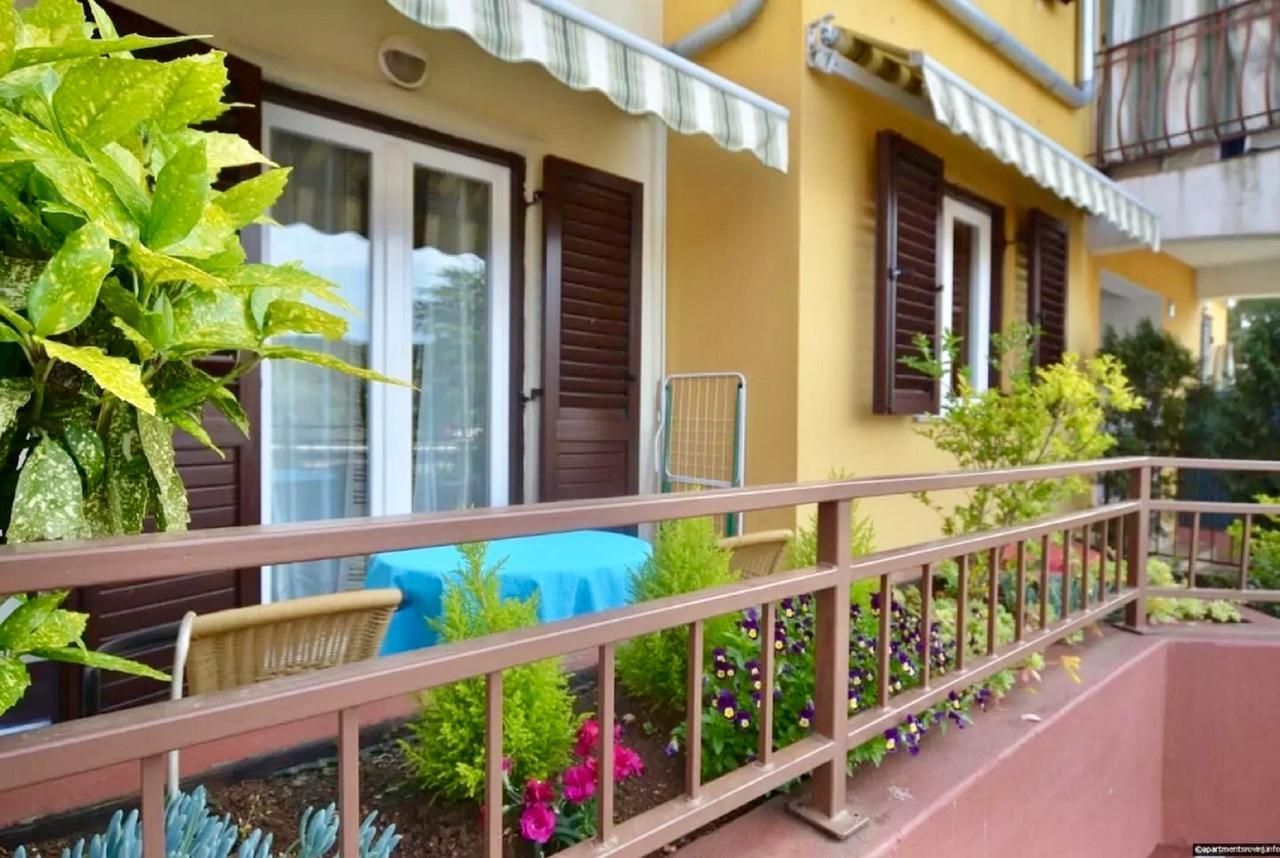 Apartment Dana 罗维尼 外观 照片