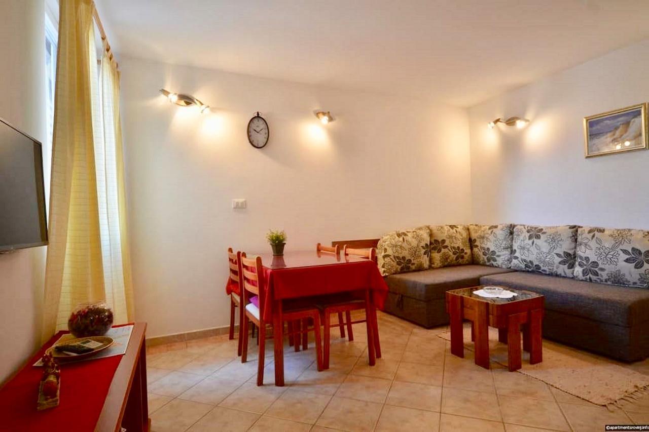 Apartment Dana 罗维尼 外观 照片